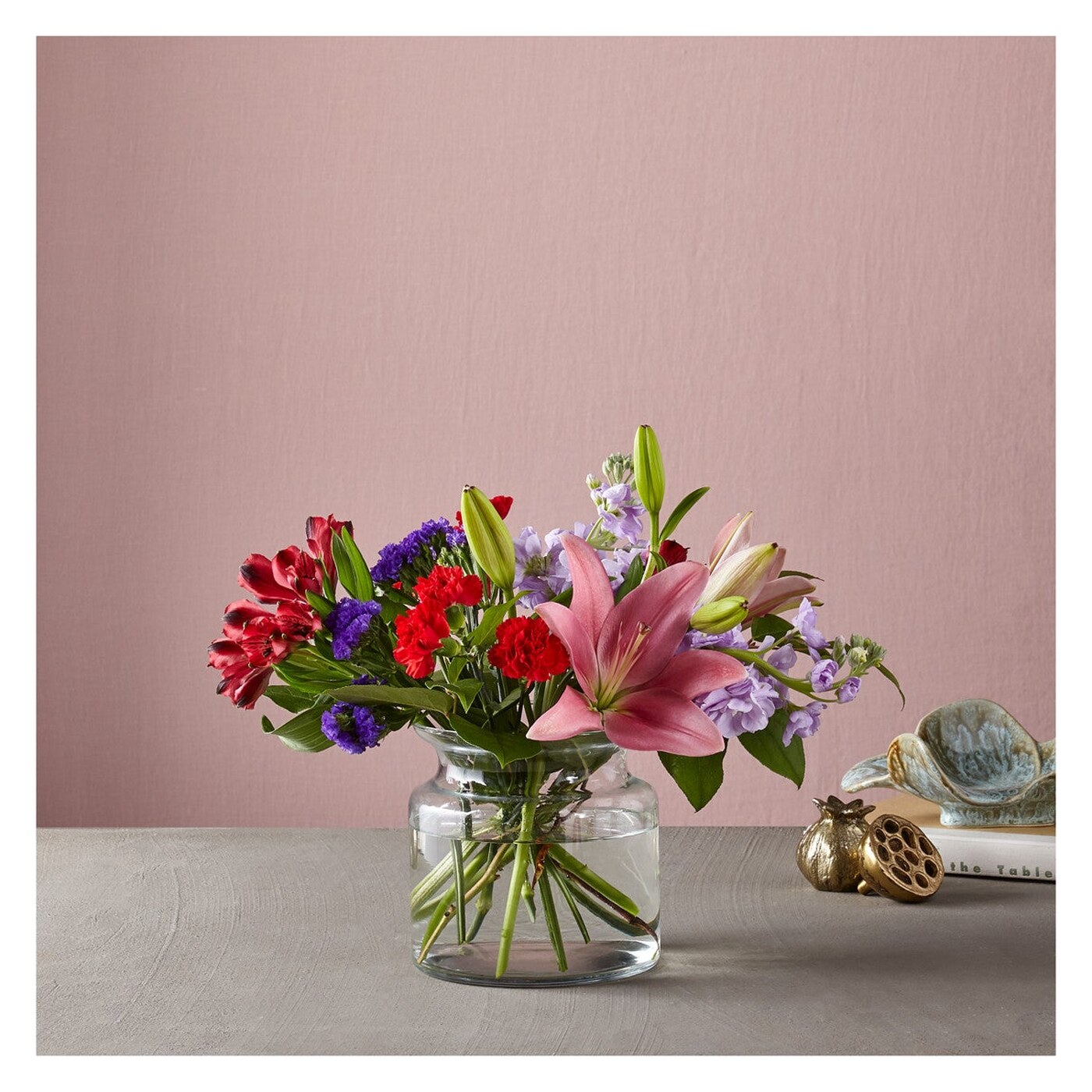 Romantique Bouquet flower arrangement